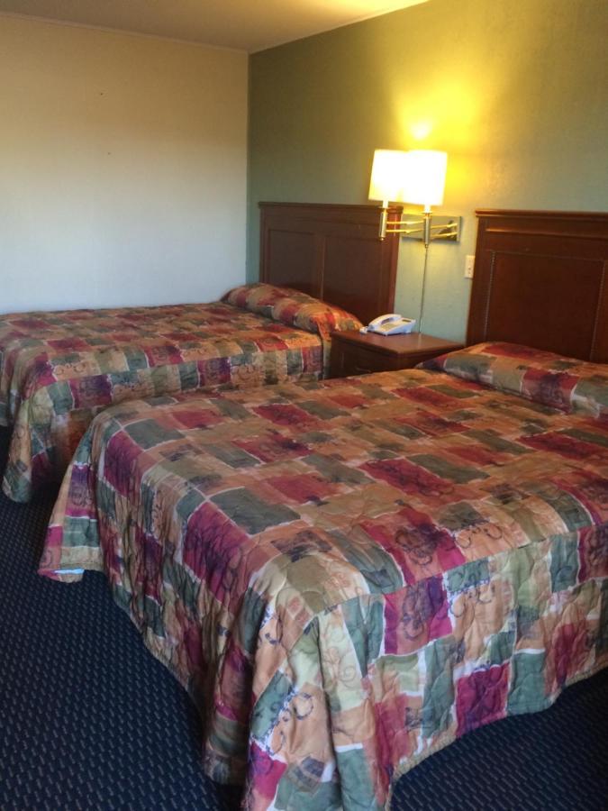 Rest Inn - Extended Stay, I-40 Airport, Wedding & Event Center Амарило Екстериор снимка