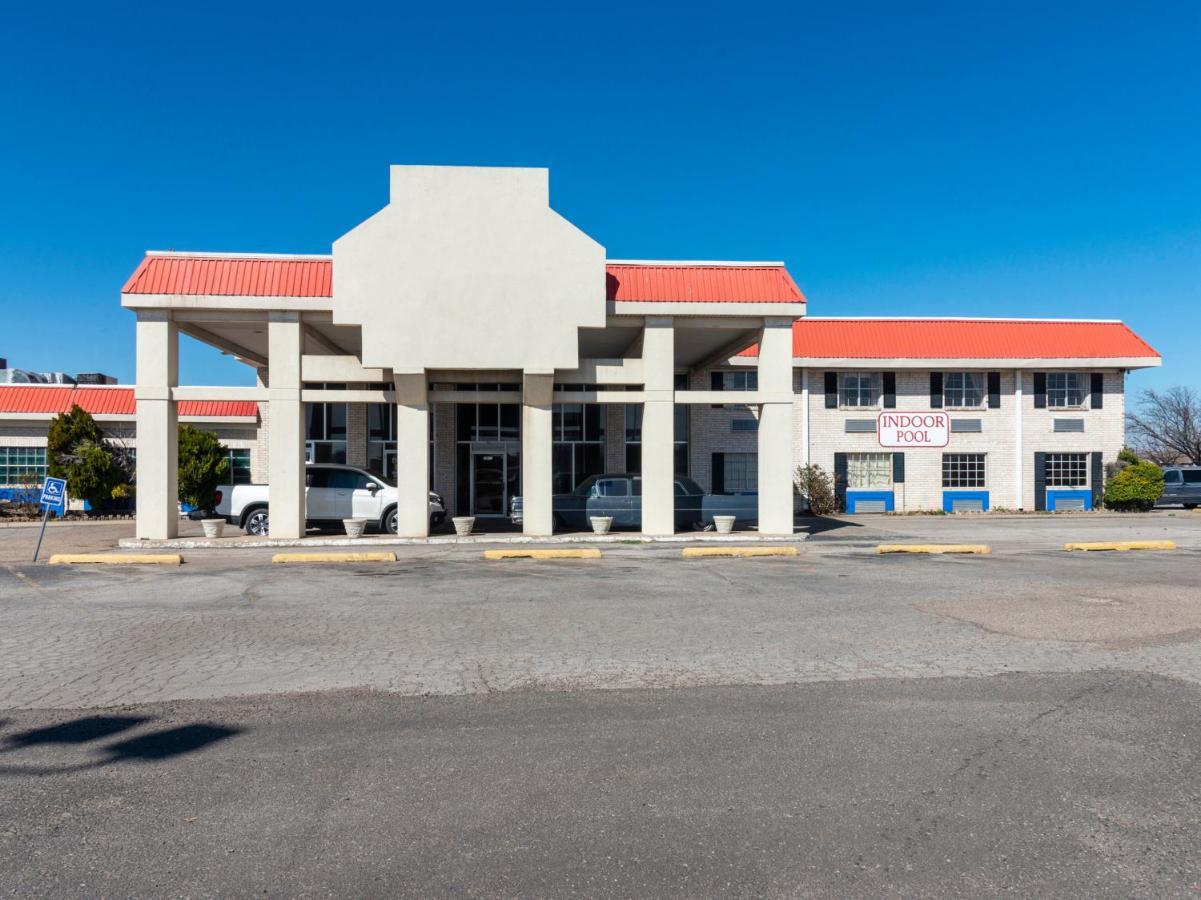 Rest Inn - Extended Stay, I-40 Airport, Wedding & Event Center Амарило Екстериор снимка